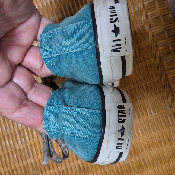 Converse Turquoise Sneakers with Decorative Laces Sz 7.5 Gently Loved - Picture 2 of 8